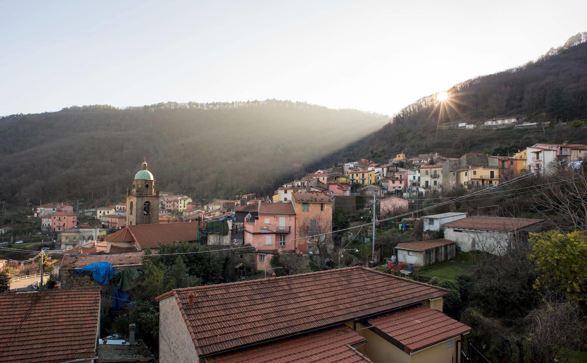 Ostello Tramonti Biassa Exterior foto