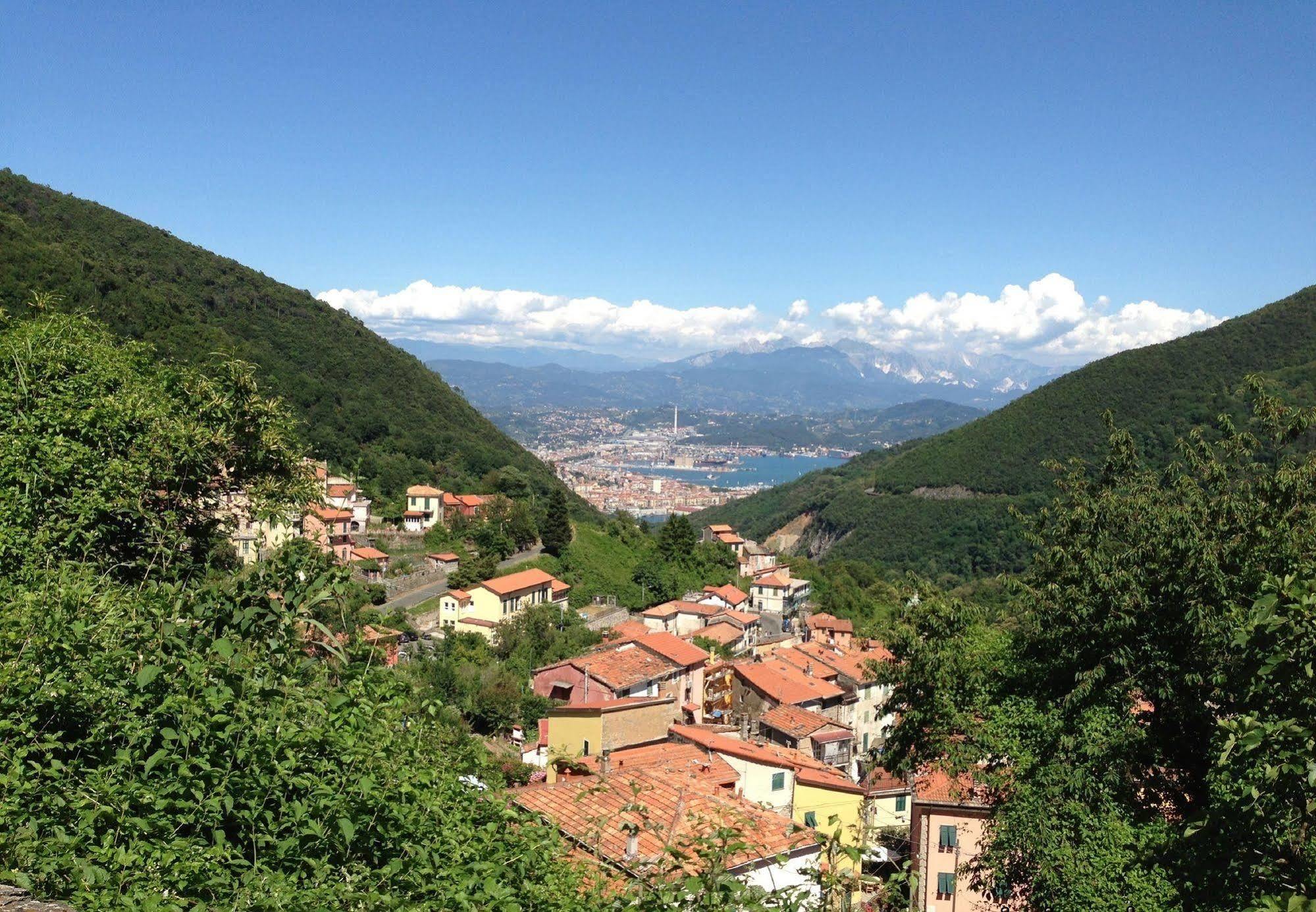 Ostello Tramonti Biassa Exterior foto